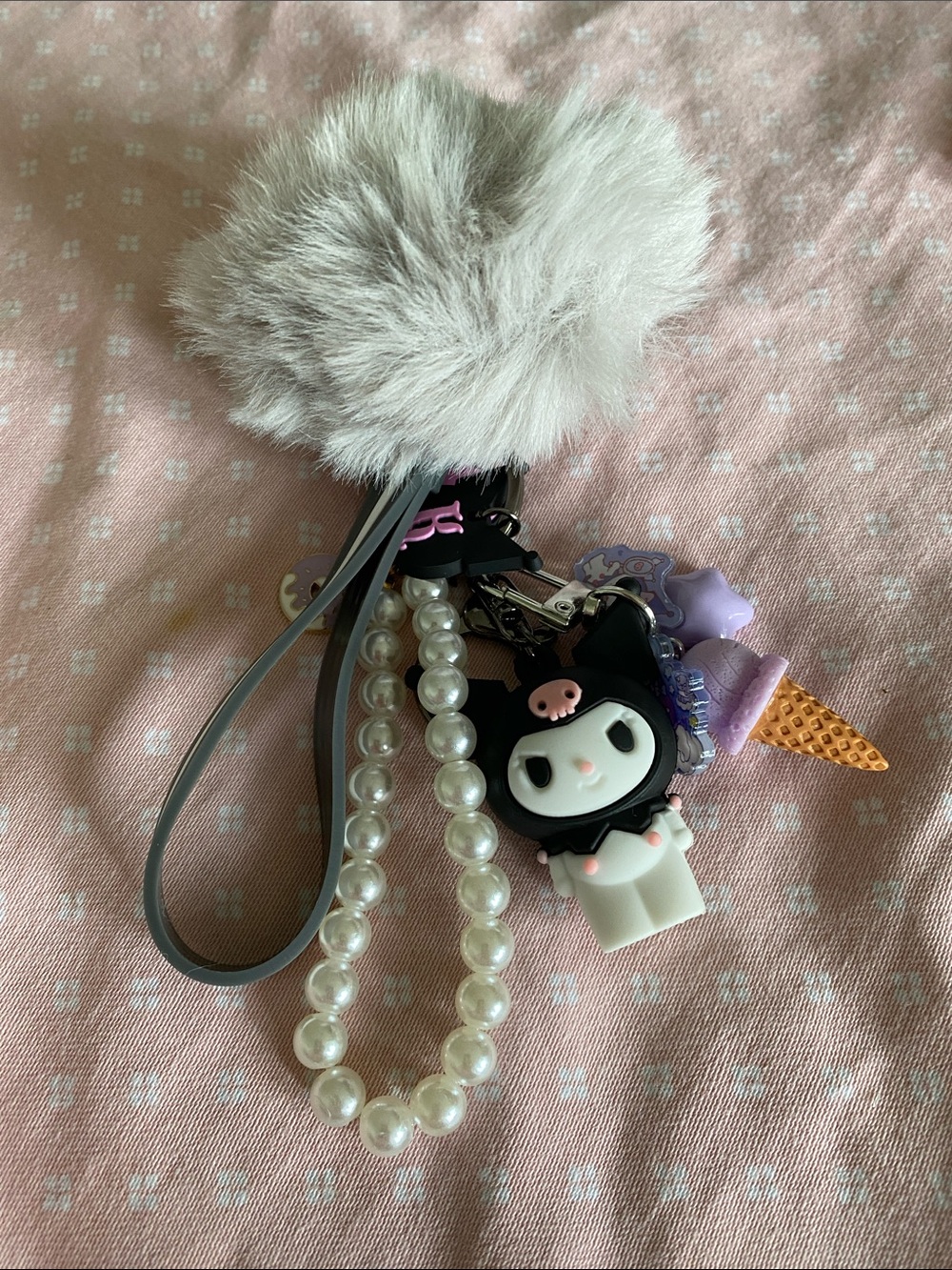 NWOT Hand Crafted Gray Faux-Fur Pom Pom Keychain with Lavender & Pearl Accents💜🖤